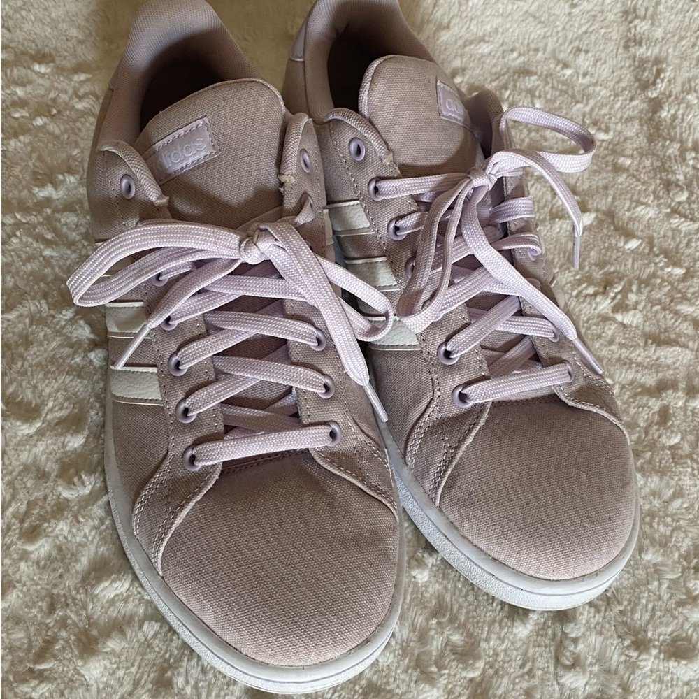 Adidas Women's lavender Sneakers W10.5 - Picture 2 of 9